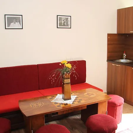 David Hostel